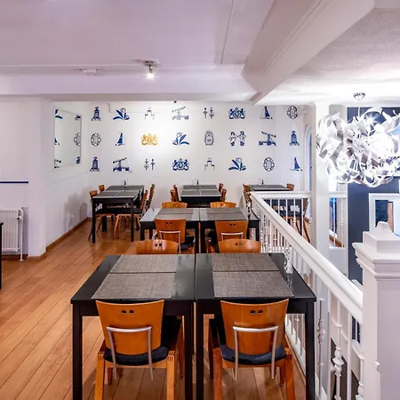 纳斯酒店 3*
